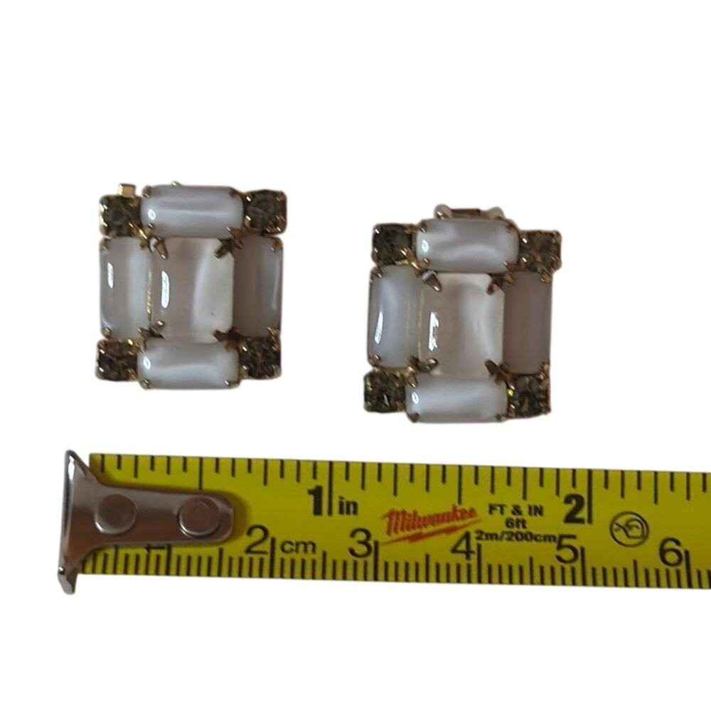 Vintage White Glass & Olive Green Rhinestone Clip On Earrings Mid Century - Picture 4 of 4